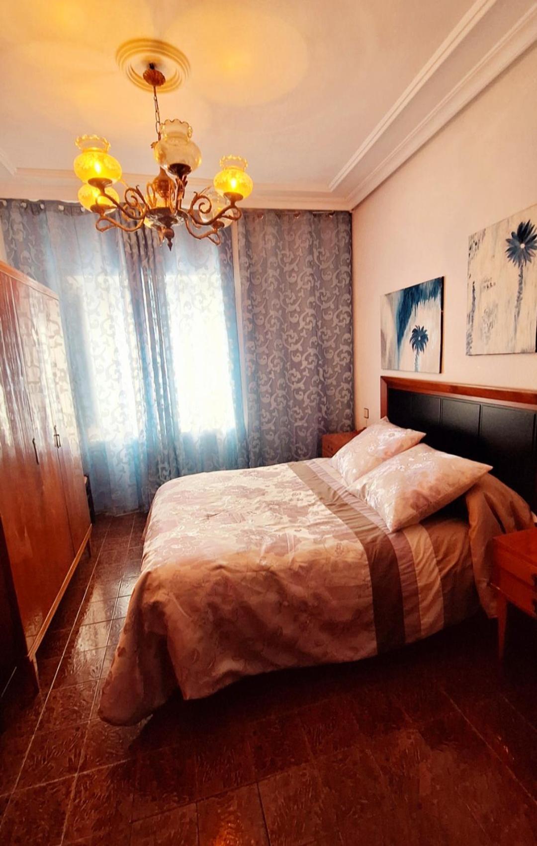 Apartahotel Portal De Leon Caboalles de Abajo Bilik gambar